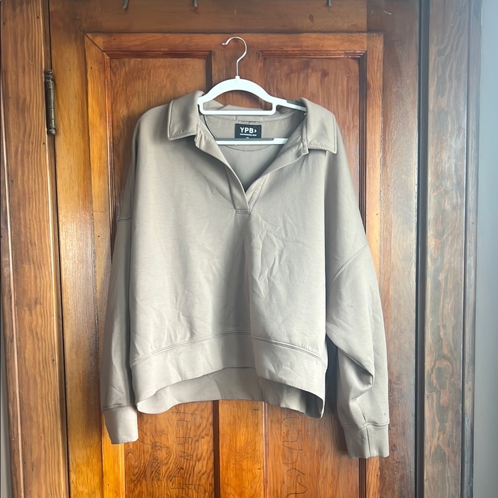 Abercrombie and Fitch size xxl YPB polo sweatshirt in brown